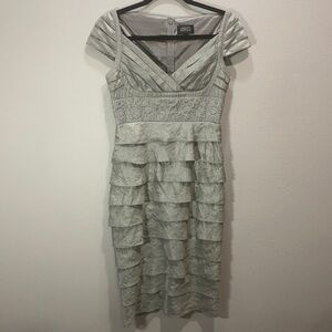 5 for $25 Adriana Papell tiered dress‎ cap sleeve grey silver
